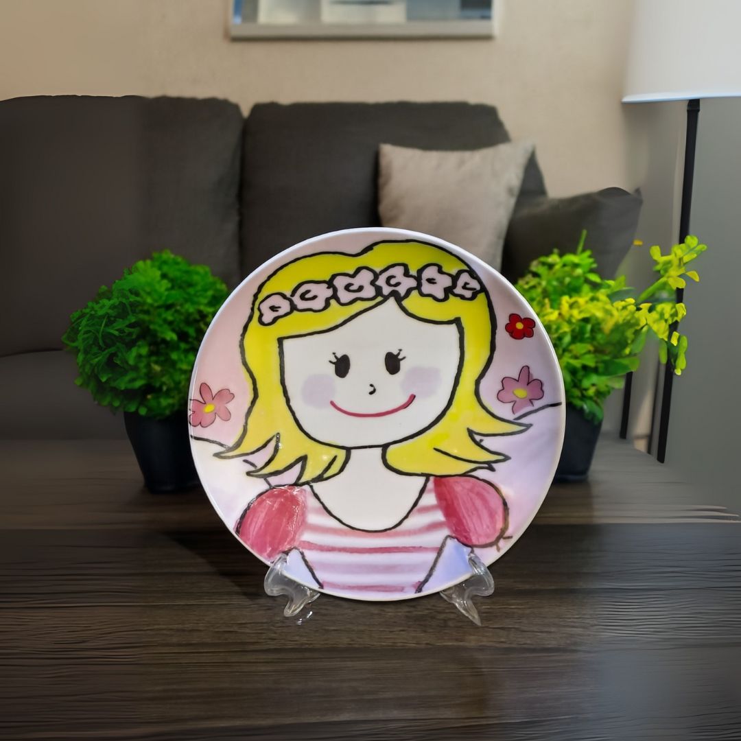Alluring Ceramic Decorative Plate with Stand
