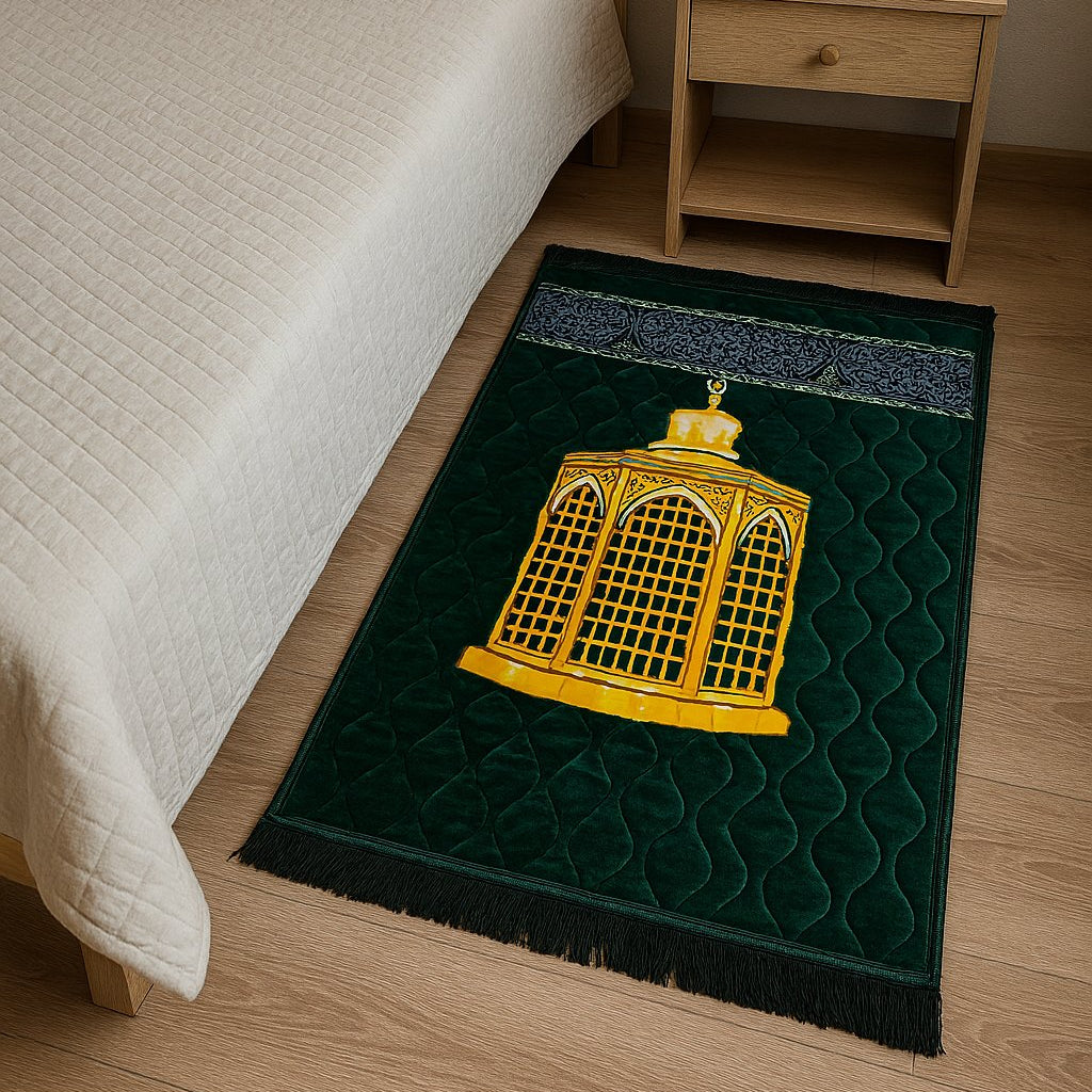 High quality Soft Velvet Quilted Prayer Rug (Jaye Namaz)