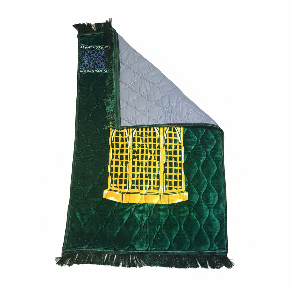 High quality Soft Velvet Quilted Prayer Rug (Jaye Namaz)
