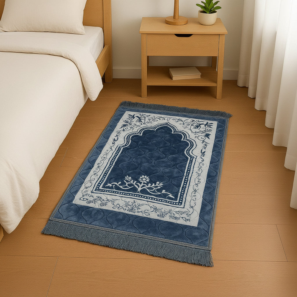 High quality Soft Velvet Quilted Prayer Rug (Jaye Namaz)