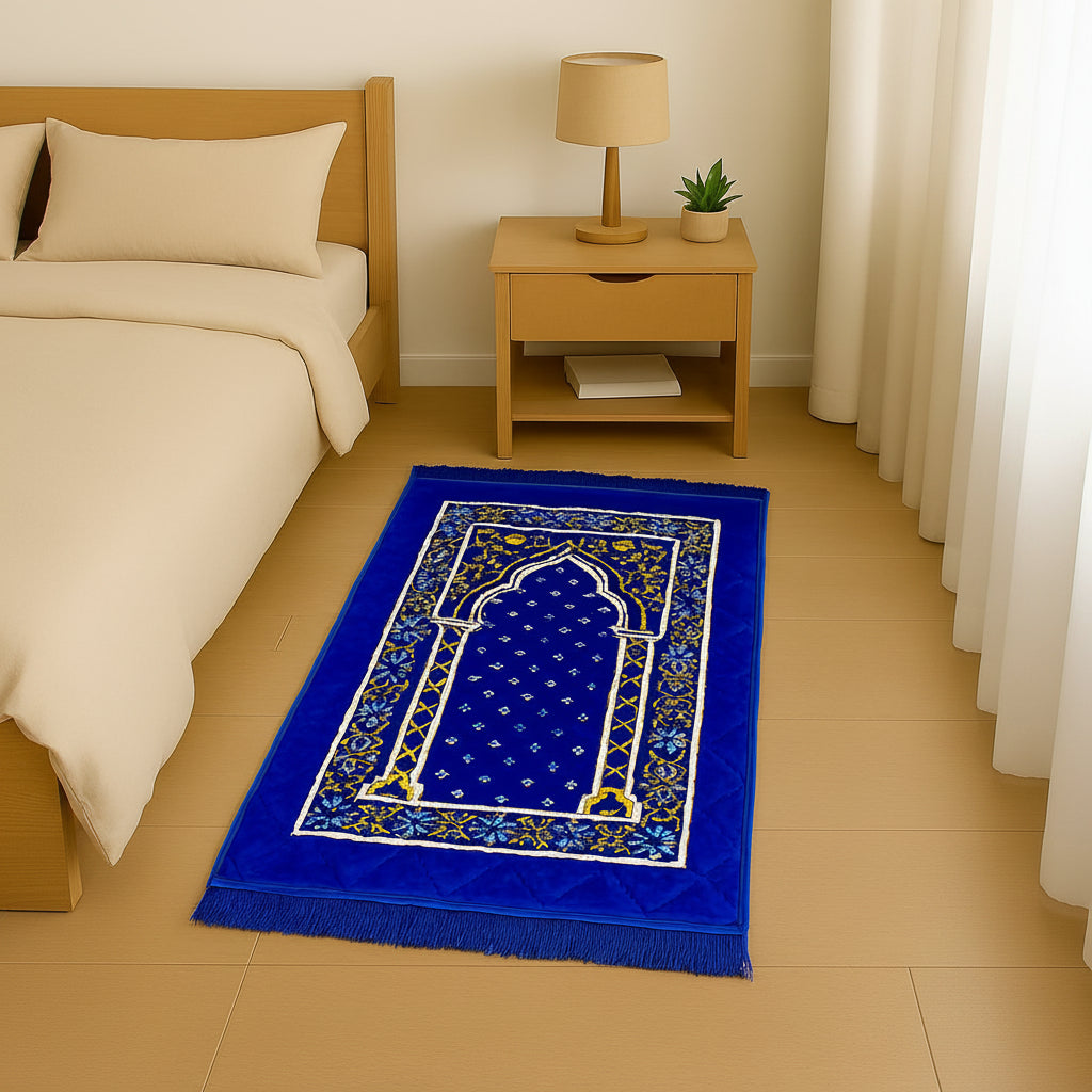 High quality Soft Velvet Quilted Prayer Rug (Jaye Namaz)