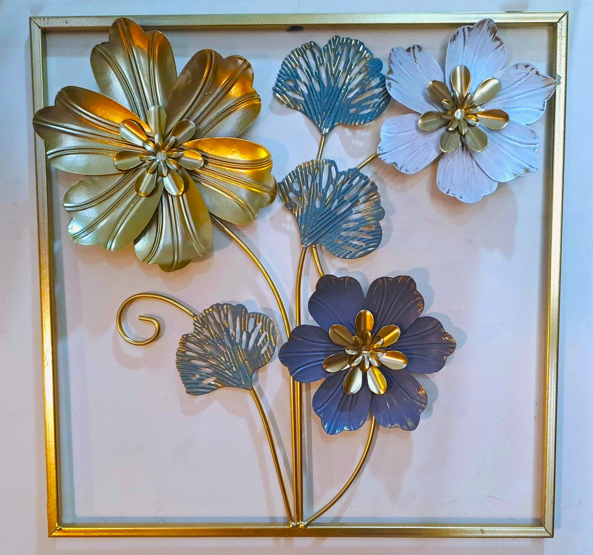 Golden Metallic Square 3d Flowers Wall Décor