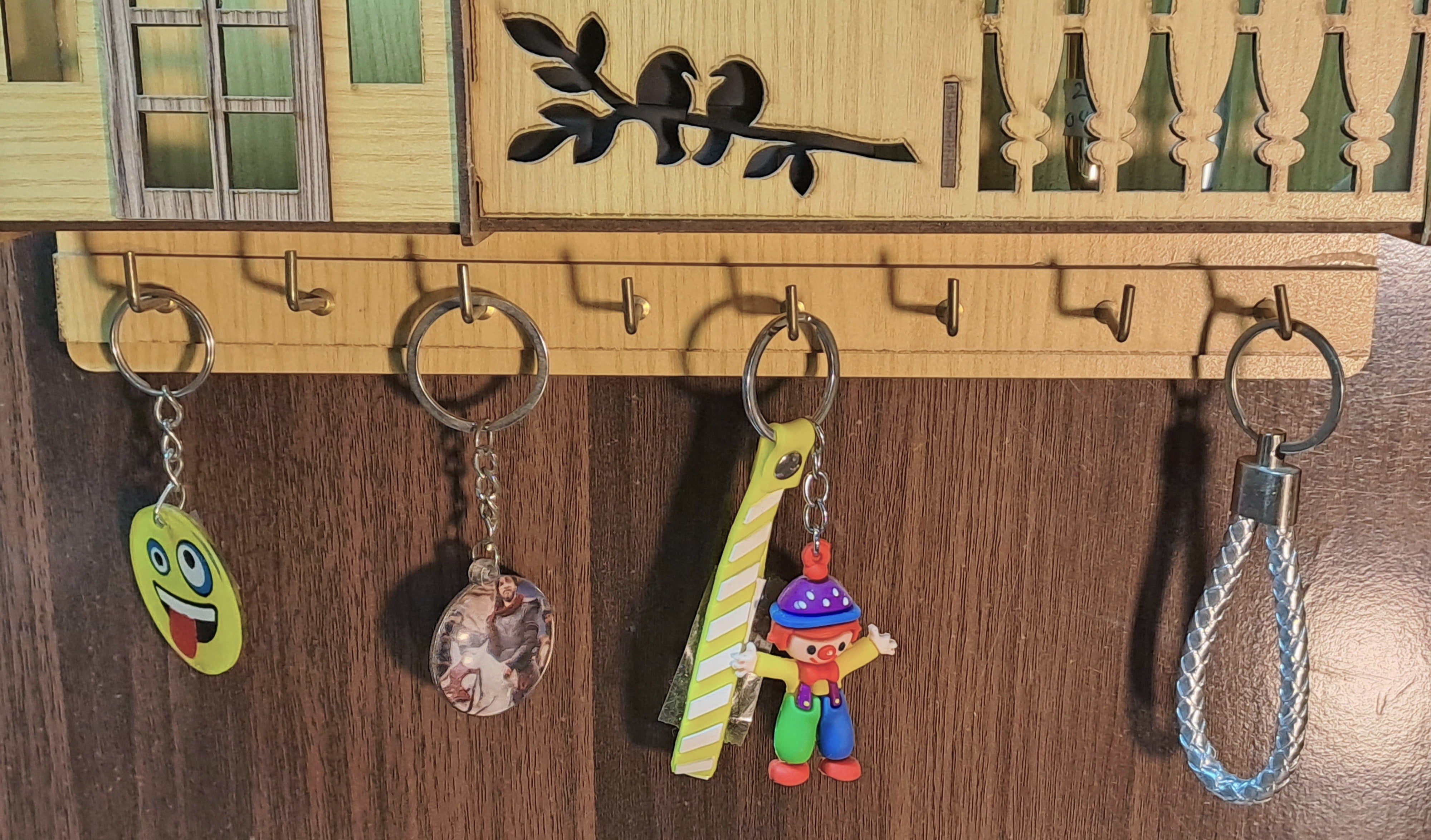 Wall Mounted 8 Hooks Key-Holder with Shelf for Home Decor