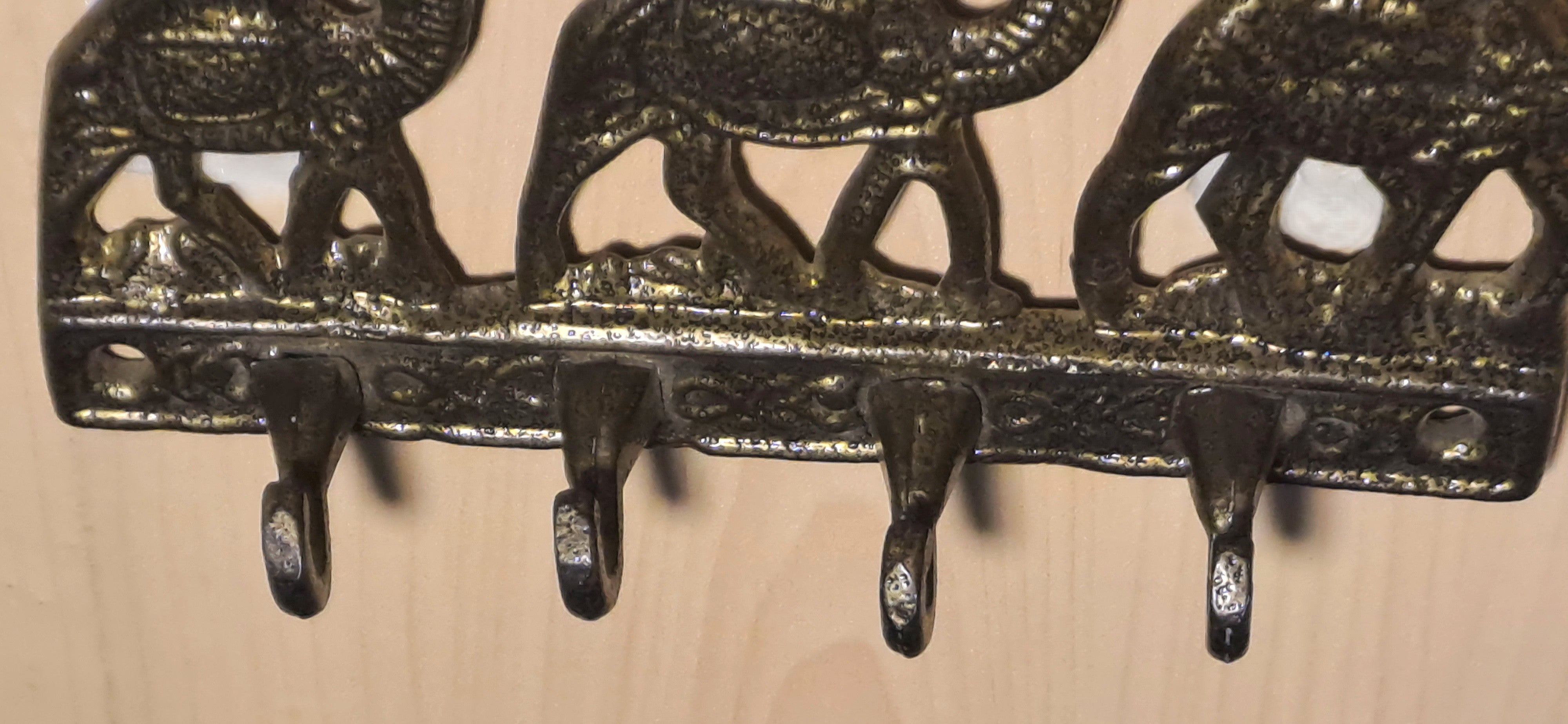 Wall Mounted Camel Caravan Key-Holder with 4 Hooks