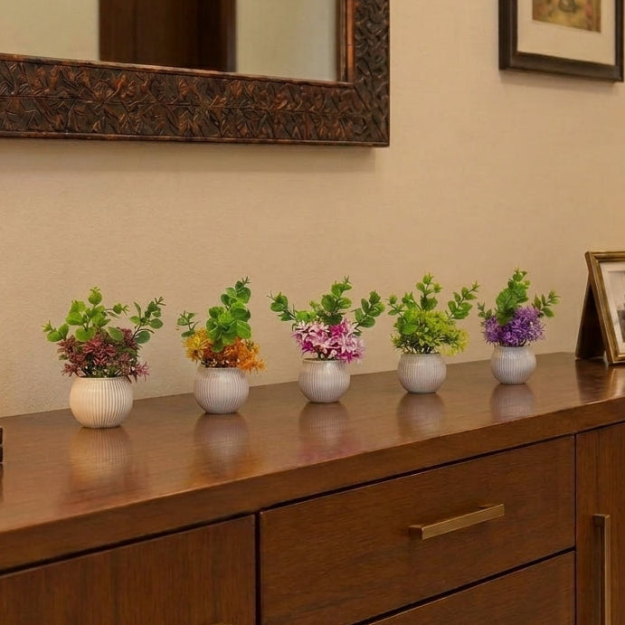Pack of 5 White Textured Plastic Mini Pots with artificial Mix Flowers/Plants
