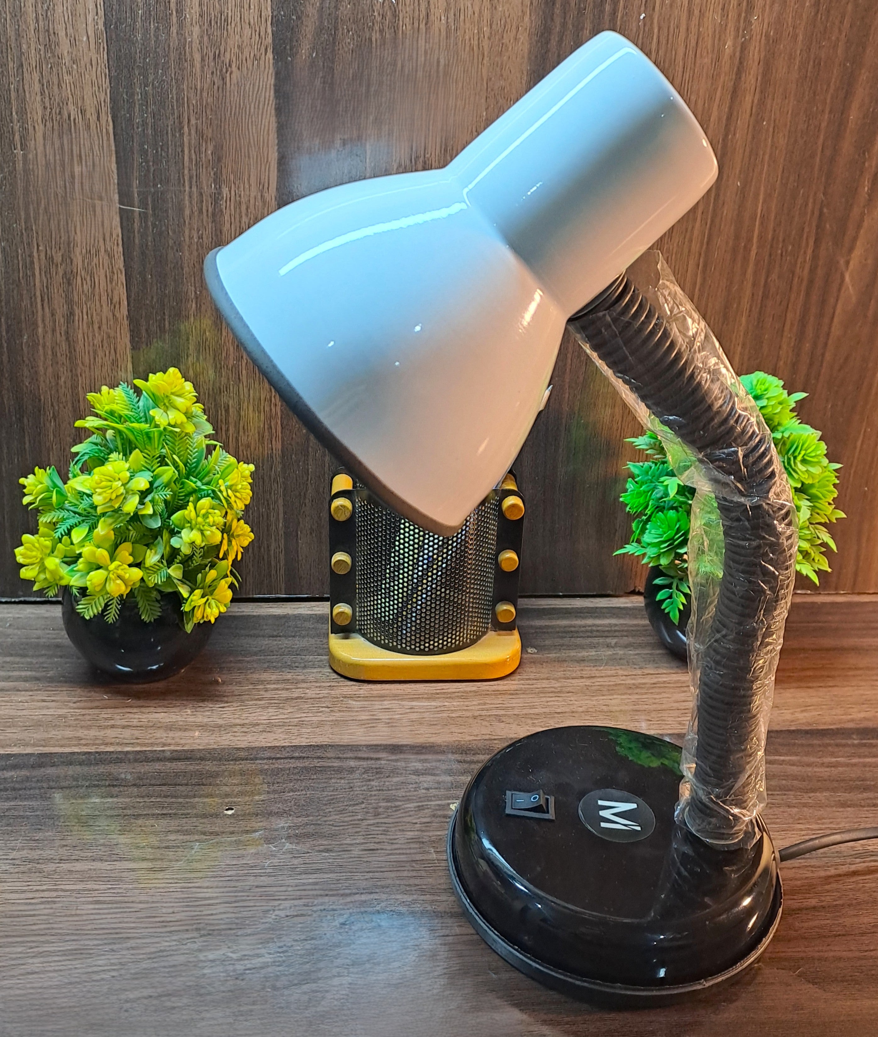 Classic Study Table Lamp with Versatile Flexible Neck (White)