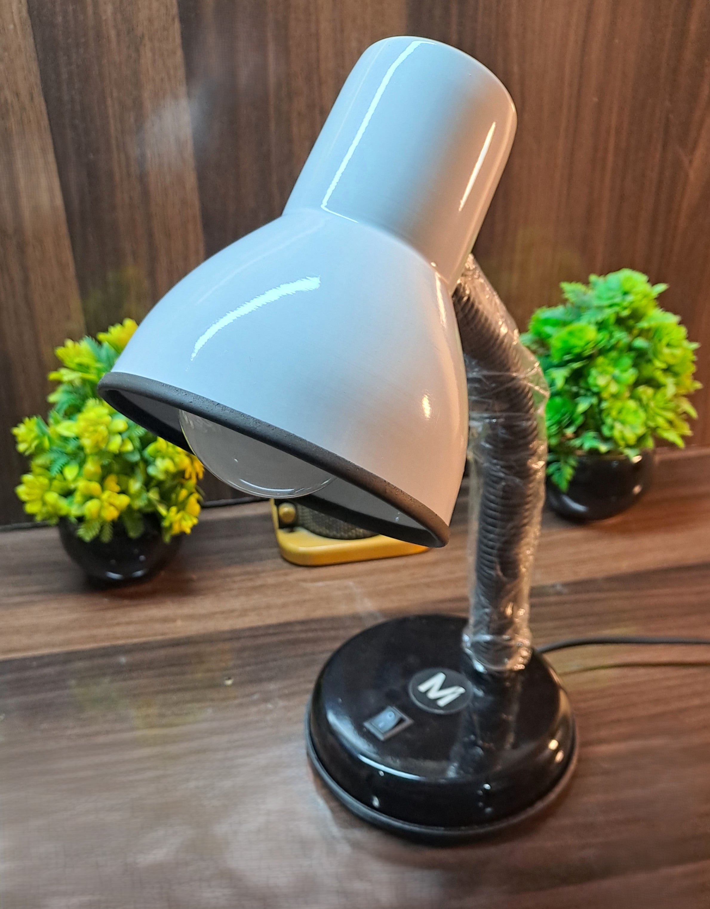Classic Study Table Lamp with Versatile Flexible Neck (White)