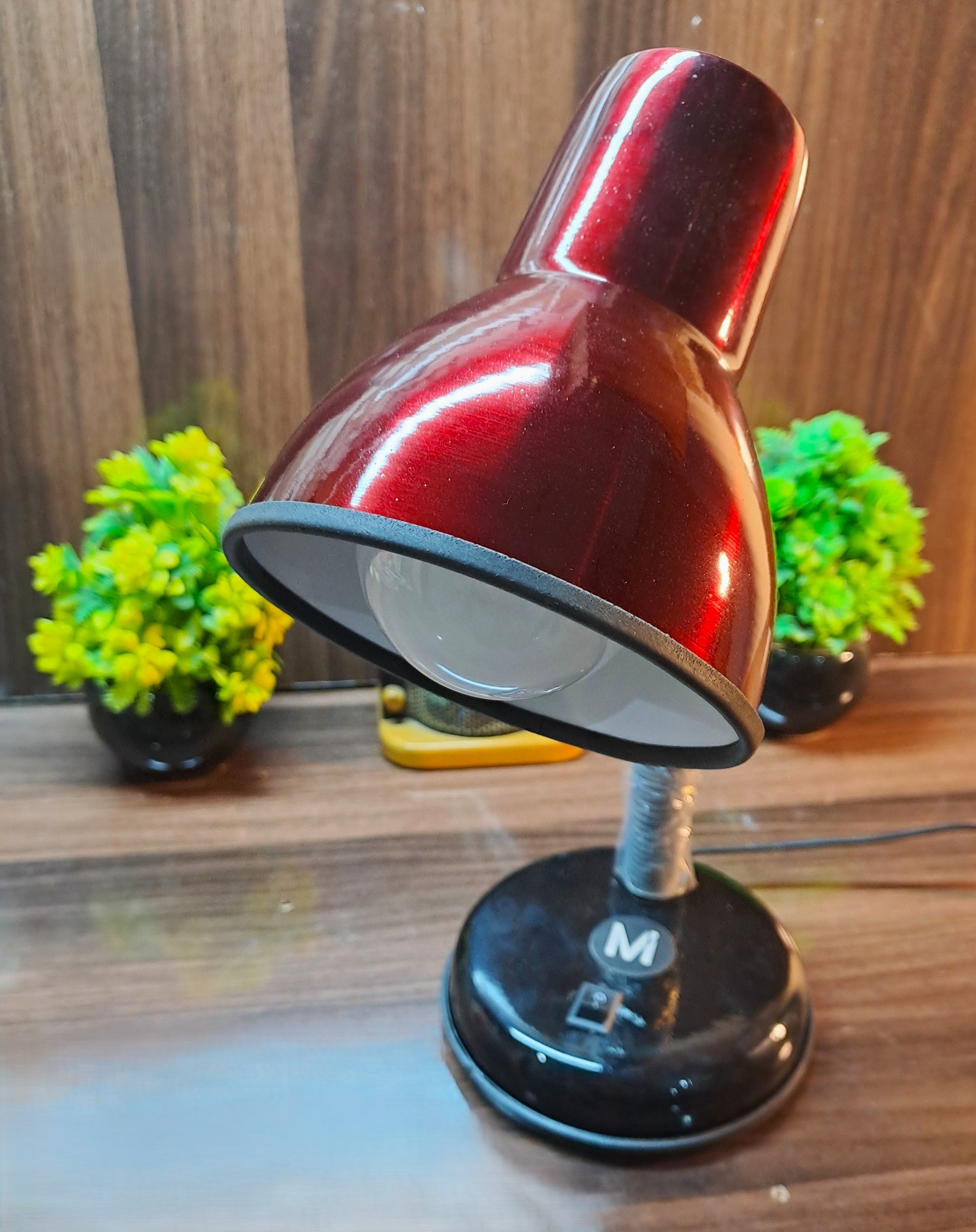 Classic Study Table Lamp with Versatile Flexible Neck (Red)