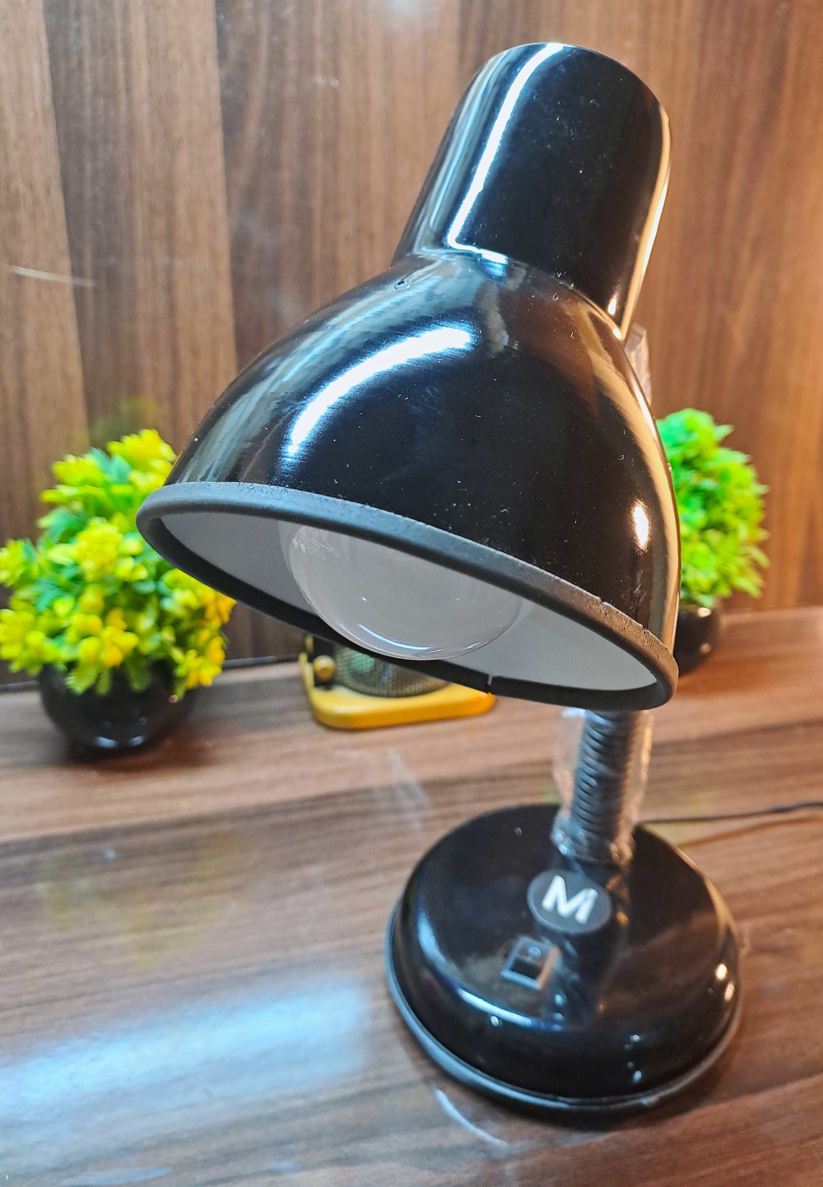 Classic Study Table Lamp with Versatile Flexible Neck (Black)