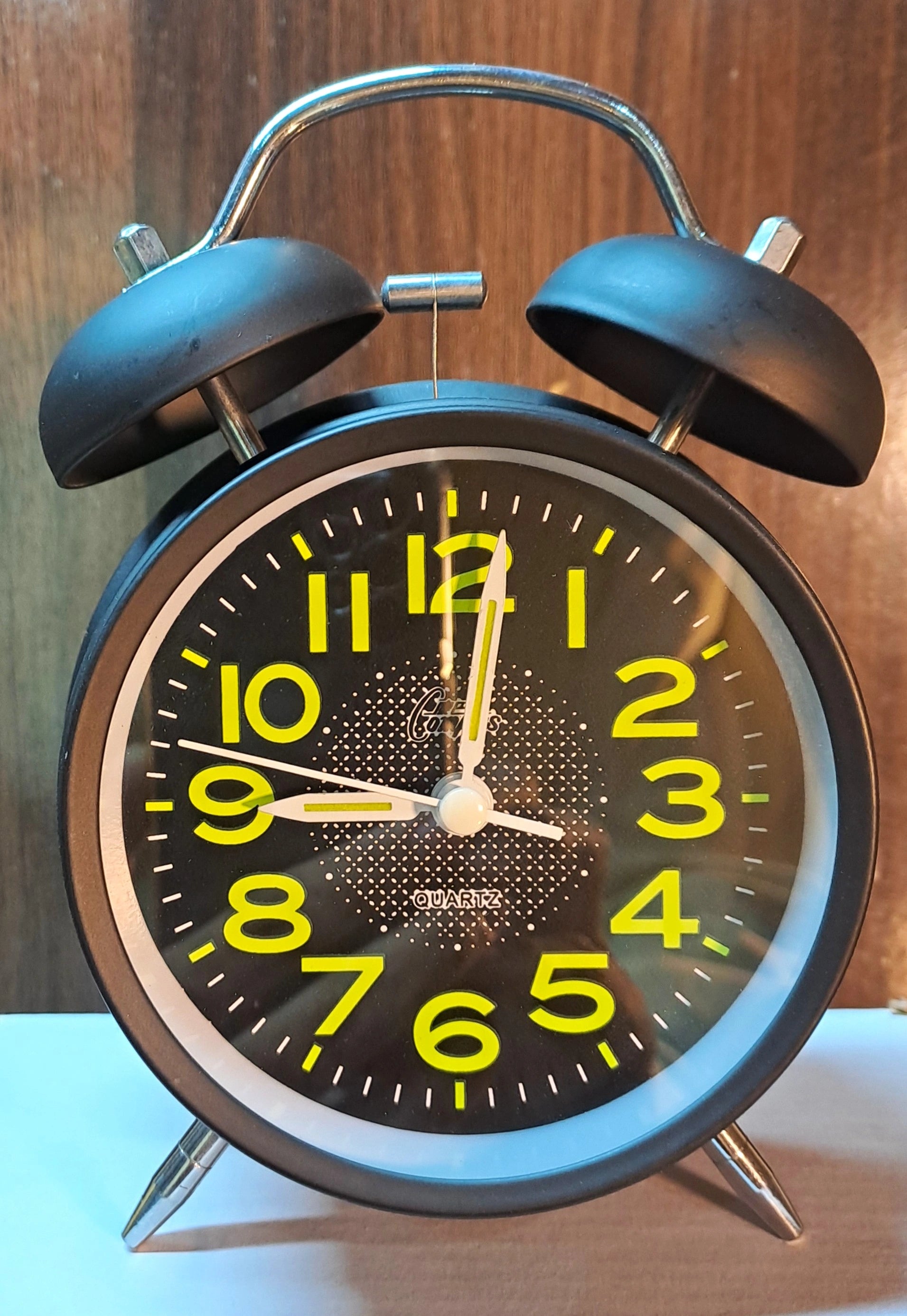 Black Metallic Vintage Mechanical Alarm Clock with Loud Alarm