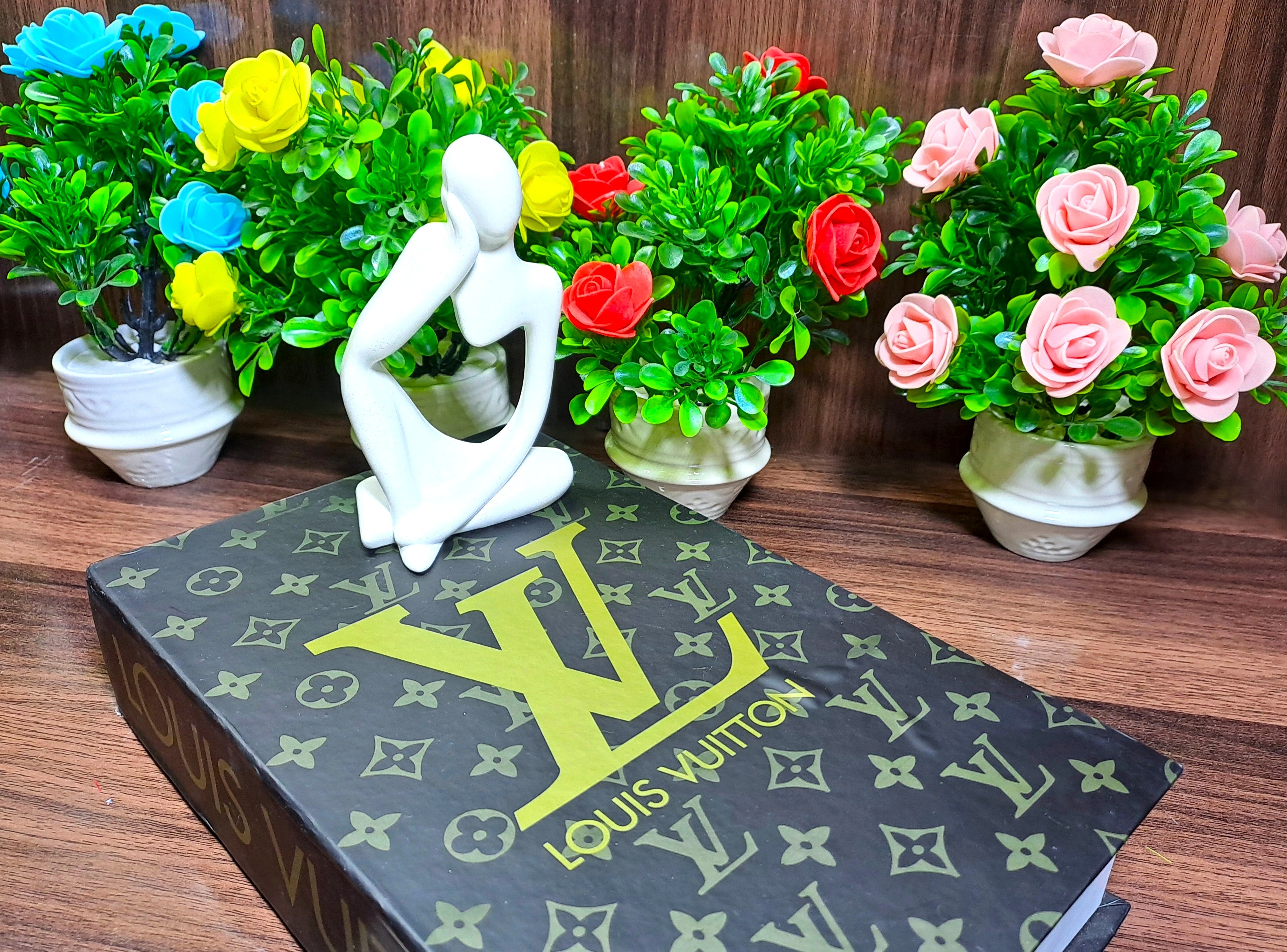 White Abstract Thinking Statue