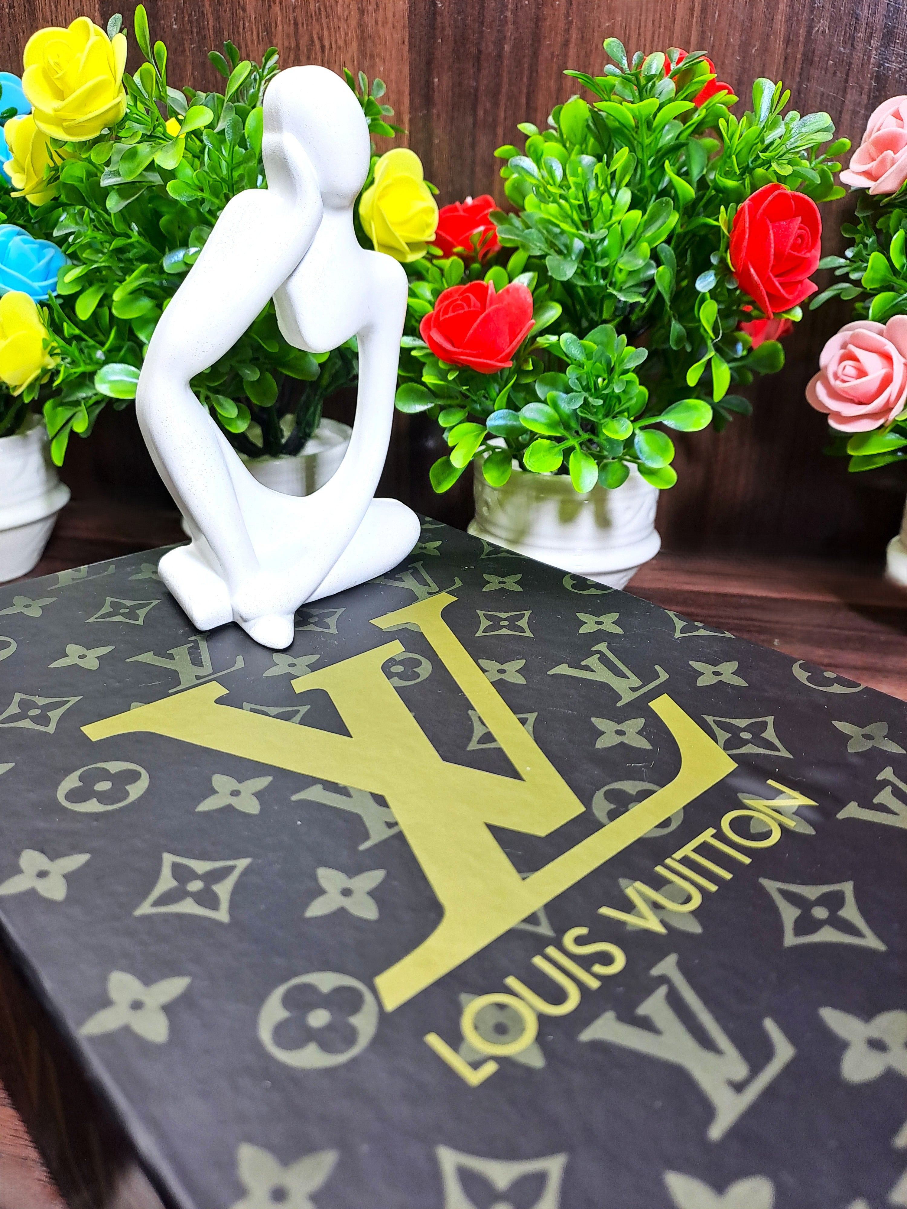 White Abstract Thinking Statue