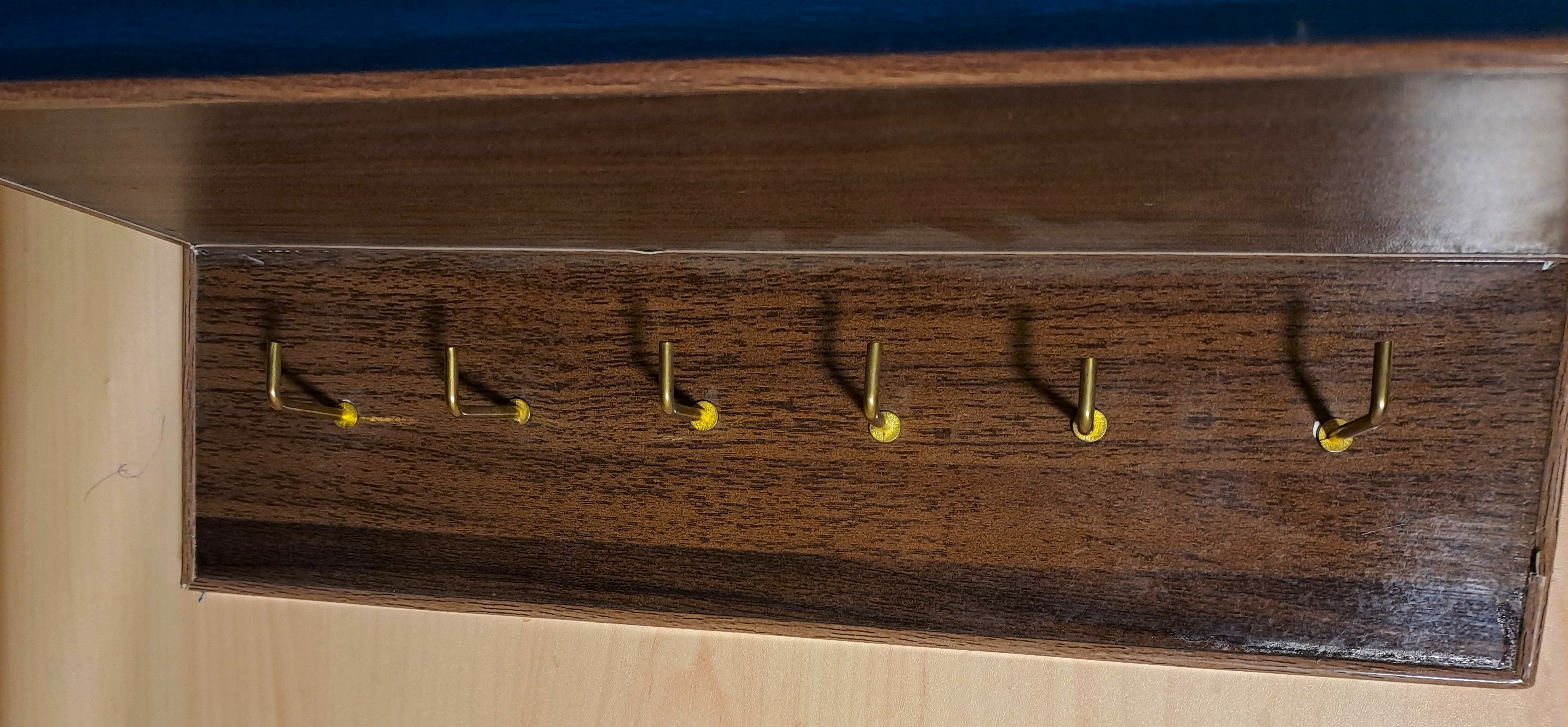 Wall Mounted 6 Hooks Key-Holder with Shelf for Home Decor