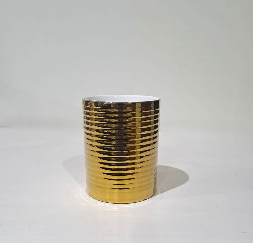 Golden Ceramics Coffee Mug with 3D Screw Shape Surroundings