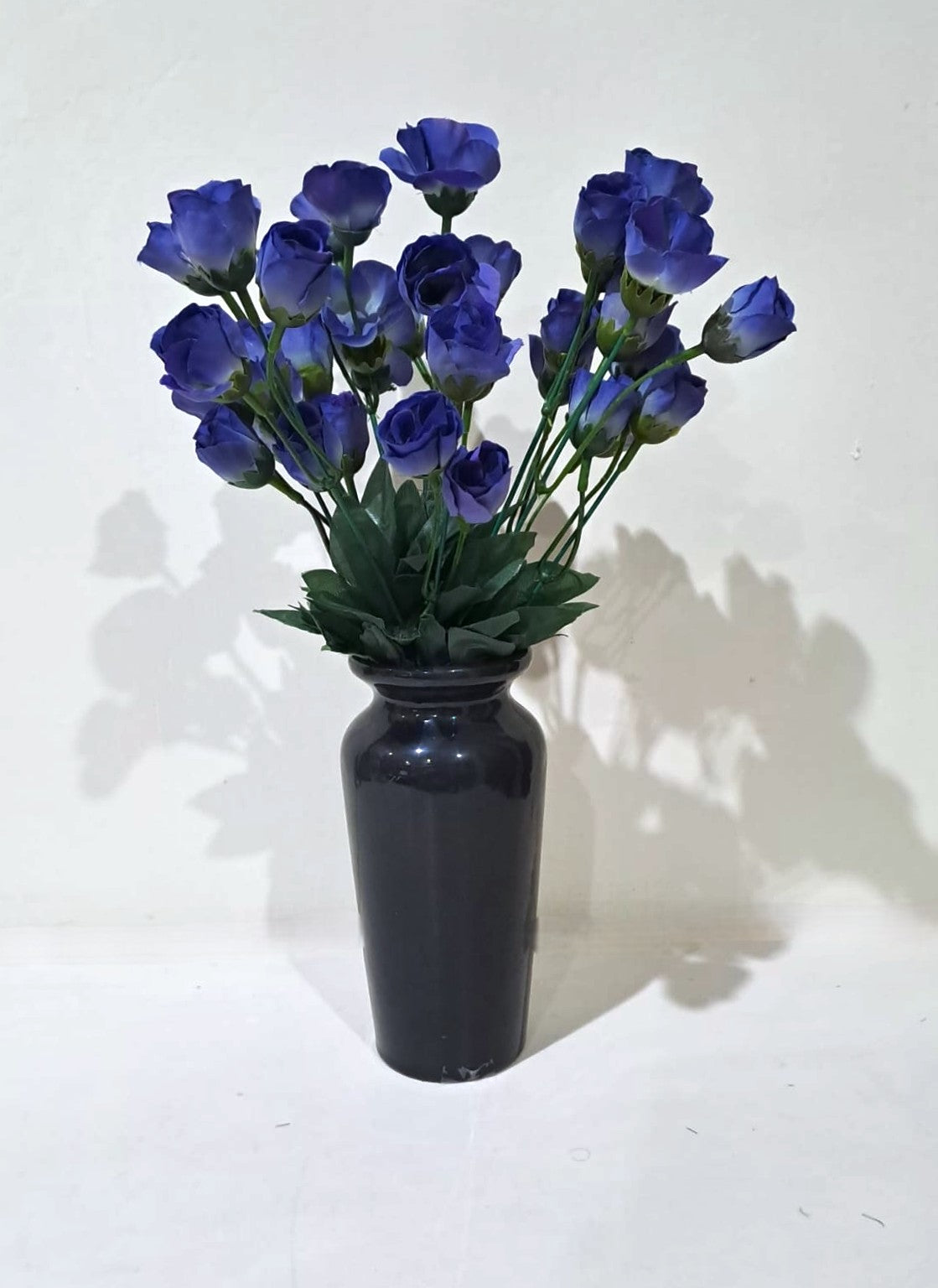 Black Classic Ceramic Vase with 1 Bunch of Blue-White Flowers