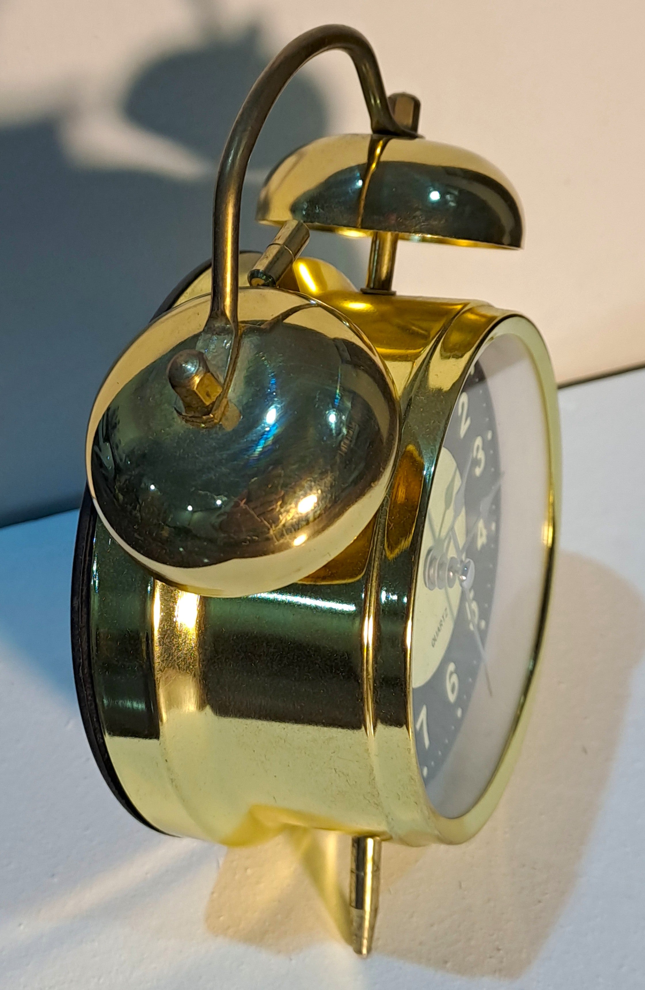 Golden Metallic Vintage Mechanical Alarm Clock with Loud Alarm