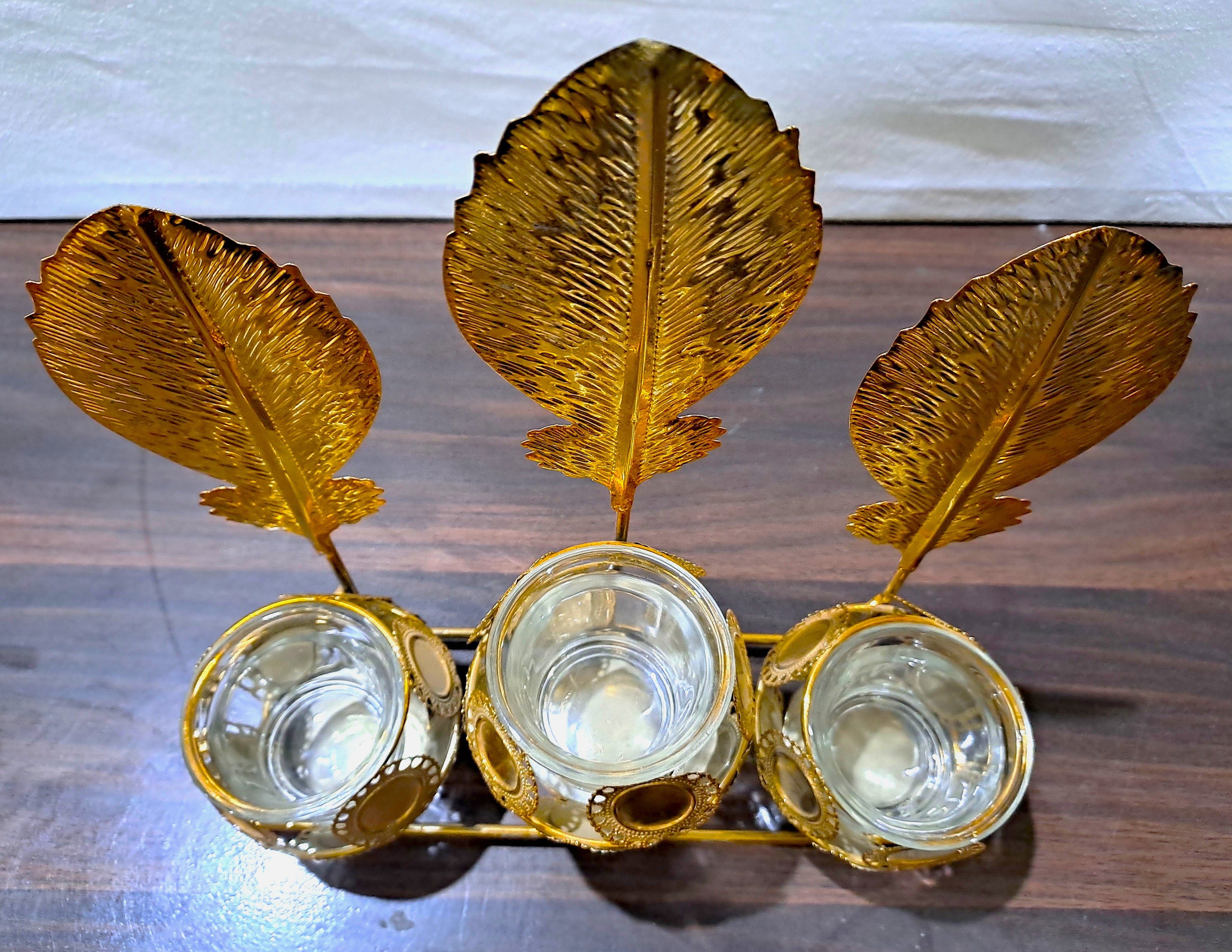 Golden Leaf Shape Candle Holders Set