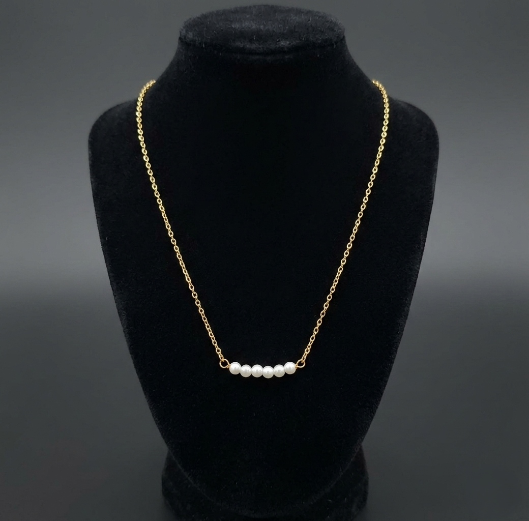 Stylish White Pearls Locket in Gift Packing