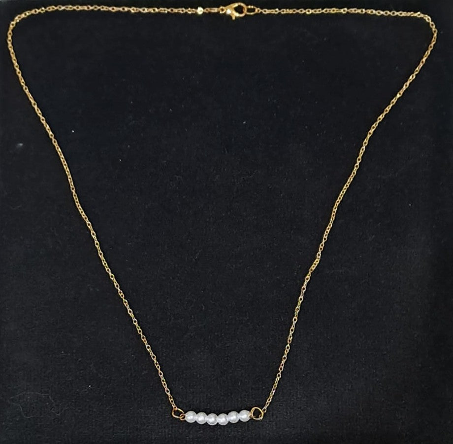 Stylish White Pearls Locket in Gift Packing