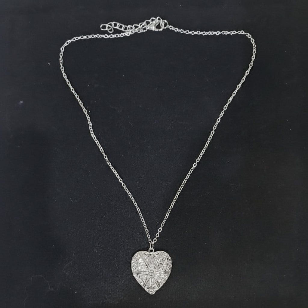 Silver Heart Shaped Personalized Photo Pocket Charm Locket in Gift Packing