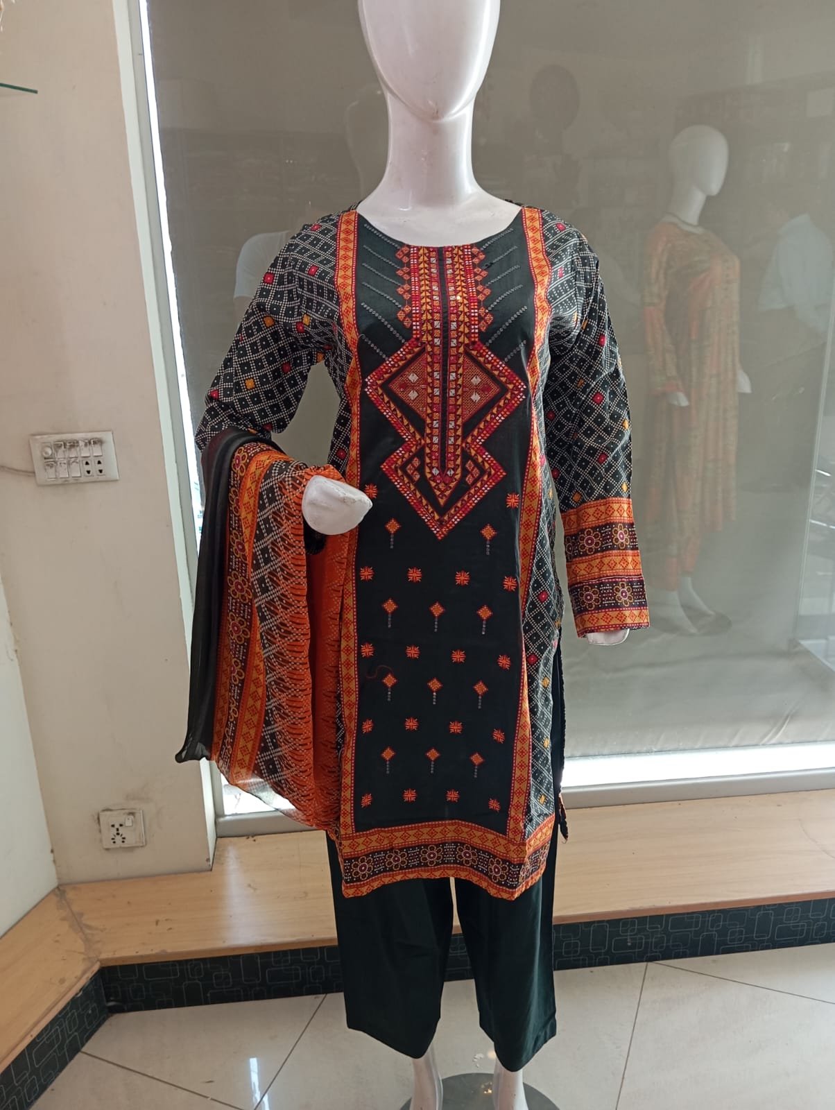 3-Pcs Printed & Embroidered Lawn Suit (Stitched)